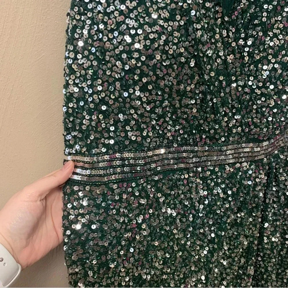 Mac Duggal Cap Sleeve Sequined High Slit Gown in Forest Green Size 16 NWT New - Picture 7 of 13